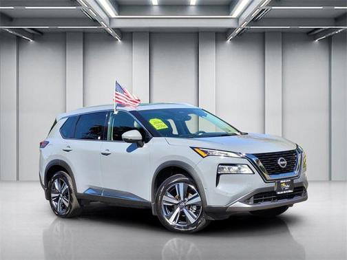 2022 Nissan Rogue SL