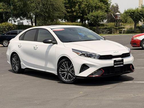 Snow White Pearl 2023 Kia Forte GT-Line