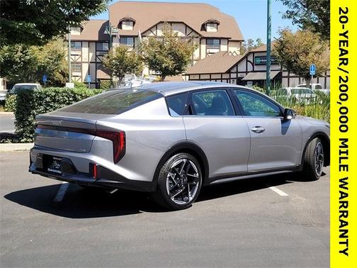 2025 Kia K4 GT-Line