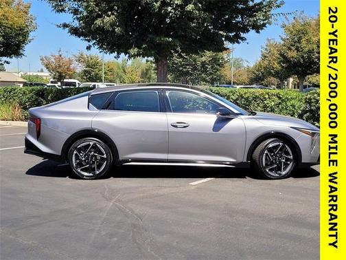 2025 Kia K4 GT-Line