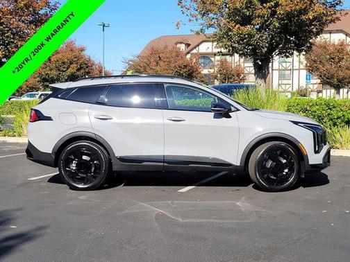 2026 Kia Sportage Plug-In Hybrid X-Line