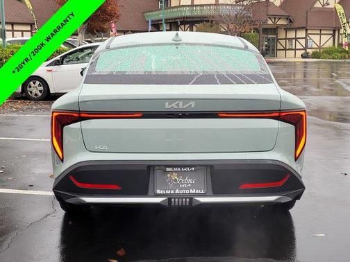2025 Kia K4 LXS