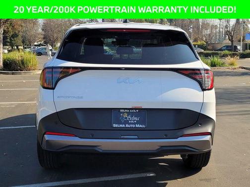 Glacial White Pearl 2026 Kia Sportage LX