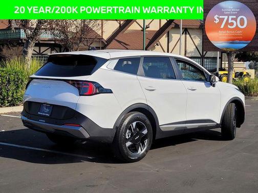 Glacial White Pearl 2026 Kia Sportage LX