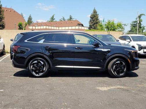 Aurora Black Pearl 2026 Kia Sorento Hybrid EX