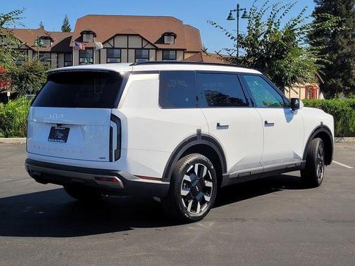 Glacial White Pearl 2027 Kia Telluride S