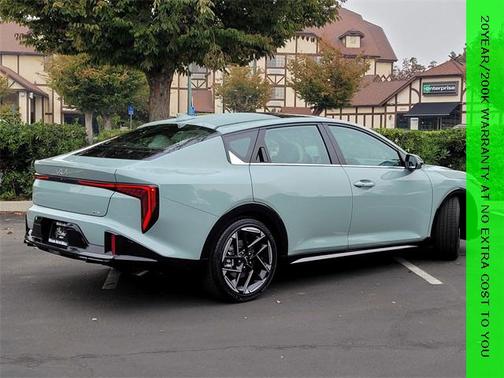 2025 Kia K4 GT-Line