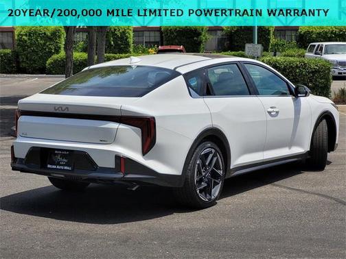 2025 Kia K4 GT-Line