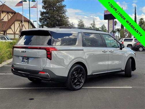 2026 Kia Carnival Hybrid SX