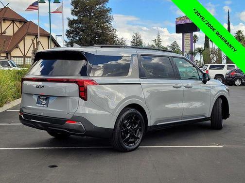 2026 Kia Carnival Hybrid SX