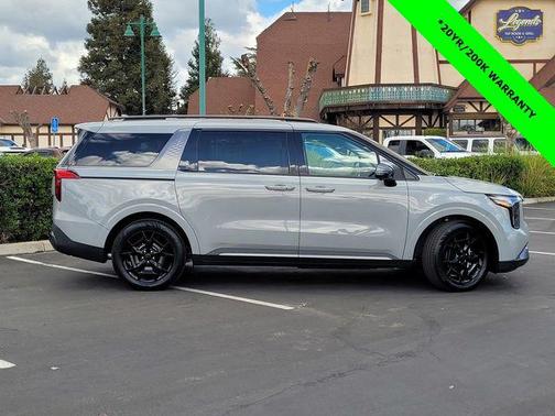 2026 Kia Carnival Hybrid SX