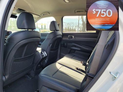 Snow White Pearl 2026 Kia Sorento Hybrid EX