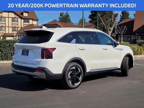 Snow White Pearl 2026 Kia Sorento Hybrid EX