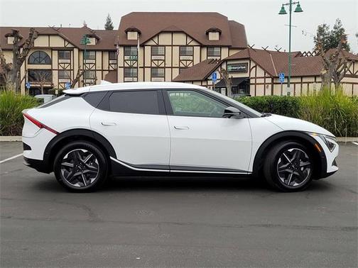 2025 Kia EV6 Light Long Range