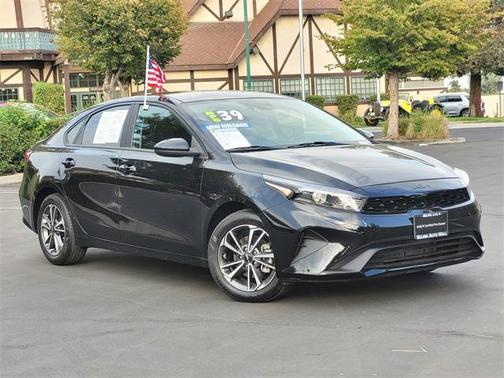 2023 Kia Forte LXS