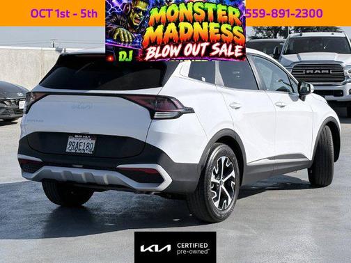 Glacial White Pearl 2025 Kia Sportage EX