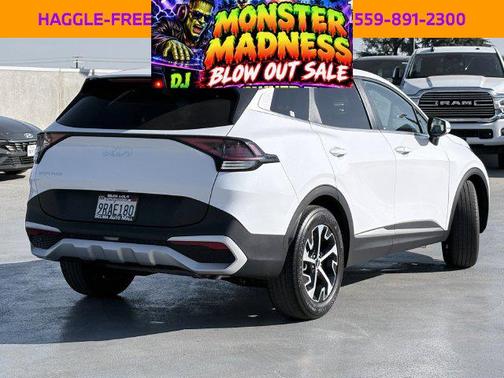 Glacial White Pearl 2025 Kia Sportage EX