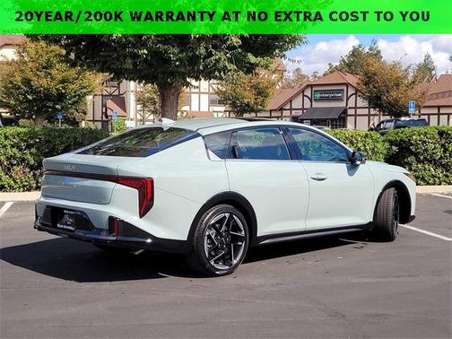 2025 Kia K4 GT-Line