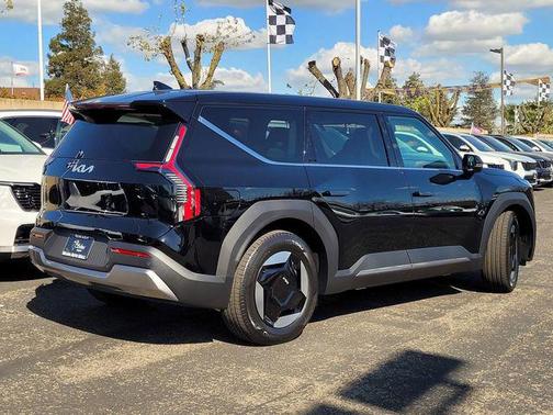 2026 Kia EV9 Light Long Range