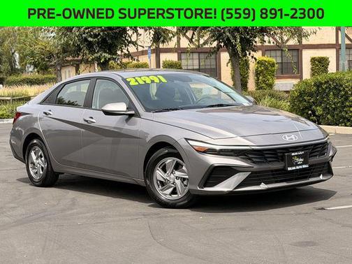 Fluid Metal 2025 Hyundai ELANTRA SE