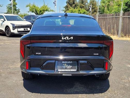 Aurora Black Pearl 2026 Kia K4 GT-Line