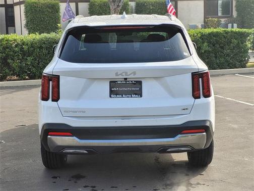 2024 Kia Sorento S