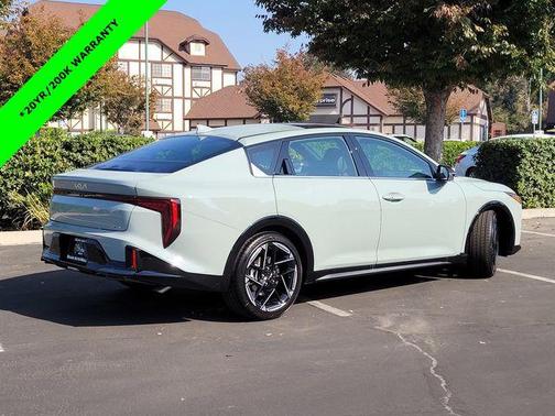 2025 Kia K4 GT-Line
