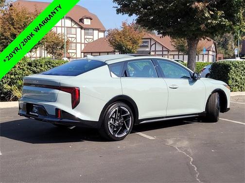 2025 Kia K4 GT-Line
