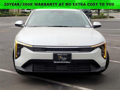 2025 Kia K4 LXS