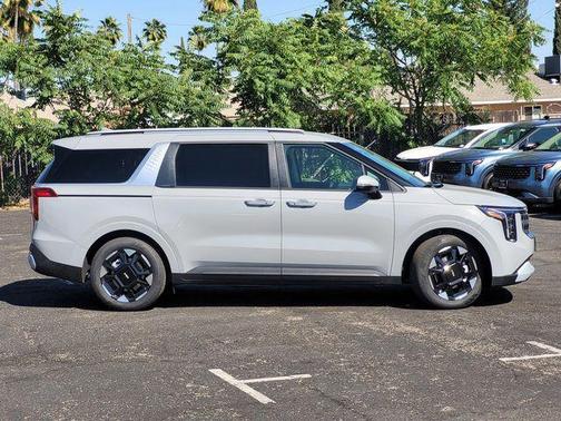 Ceramic Silver 2026 Kia Carnival EX