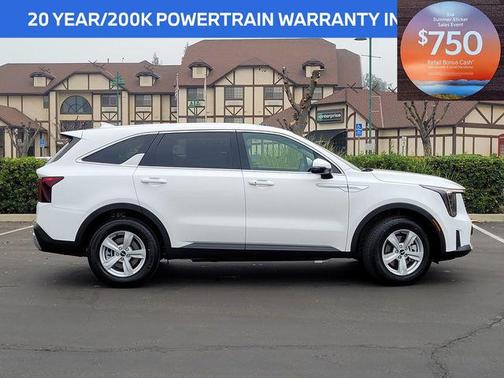 Glacial White Pearl 2026 Kia Sorento LX