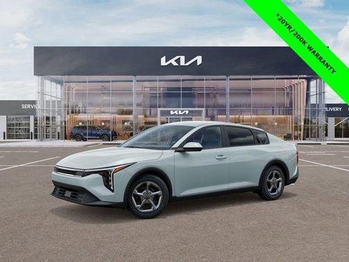 2026 Kia K4 LXS
