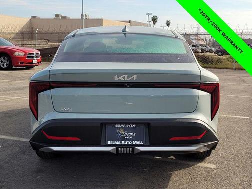 2026 Kia K4 LXS