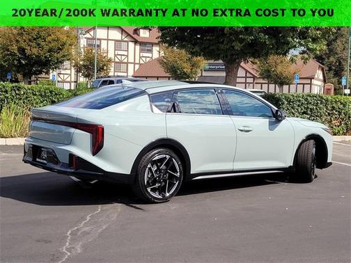 2025 Kia K4 GT-Line