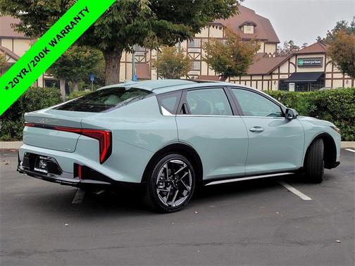 2025 Kia K4 GT-Line
