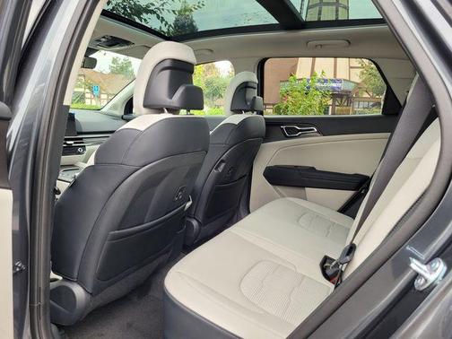Gravity Gray 2027 Kia Sportage Hybrid SX-Prestige
