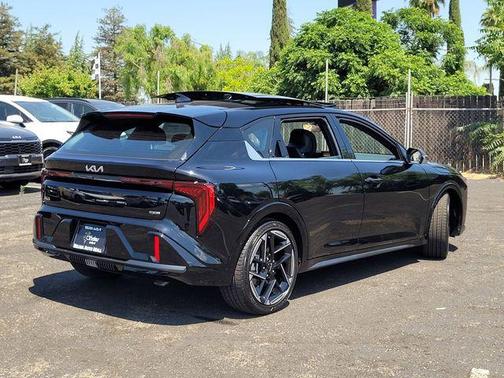 Aurora Black Pearl 2026 Kia K4 GT-Line