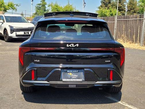 Aurora Black Pearl 2026 Kia K4 GT-Line