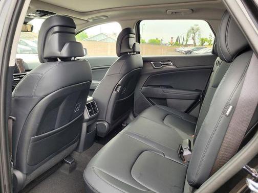 Fusion Black 2026 Kia Sportage Hybrid EX