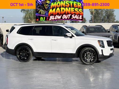 Glacial White Pearl 2022 Kia Telluride SX