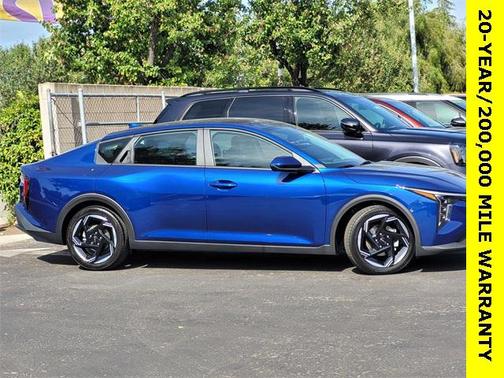 2025 Kia K4 EX