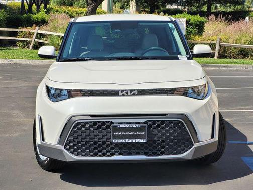 Snow White Pearl 2025 Kia Soul LX