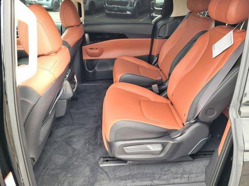Aurora Black Pearl 2026 Kia Carnival Hybrid SX Prestige