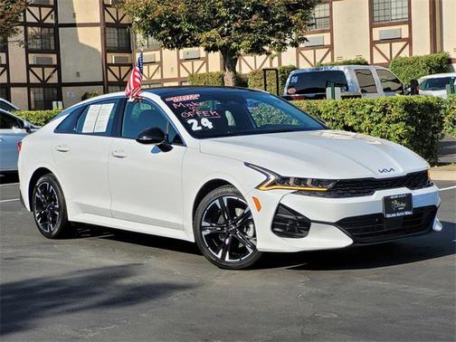 2024 Kia K5 GT-Line