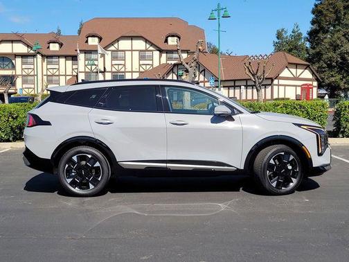 Wolf Gray 2026 Kia Sportage Hybrid SX-Prestige