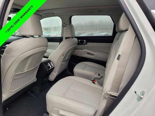 2026 Kia Sorento Hybrid EX