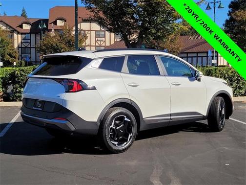 2026 Kia Sportage Hybrid EX