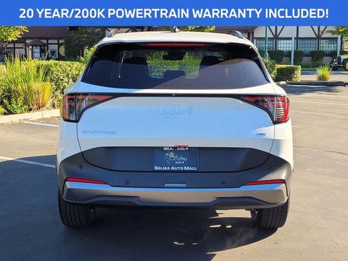Snow White Pearl 2026 Kia Sportage Hybrid EX