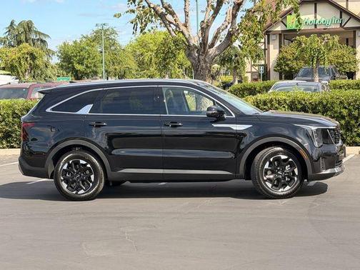Ebony Black 2026 Kia Sorento S