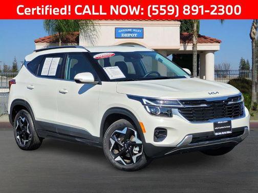 Snow White Pearl 2025 Kia Seltos EX